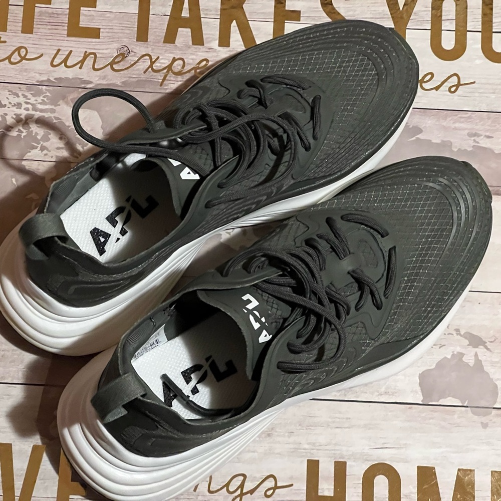 Athletic Propulsion Labs APL Womens Streamline Size 6